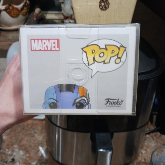 Funko POP! Marvel - Avengers Endgame - Nebula #456 with Soft Protector - Picture 5 of 6